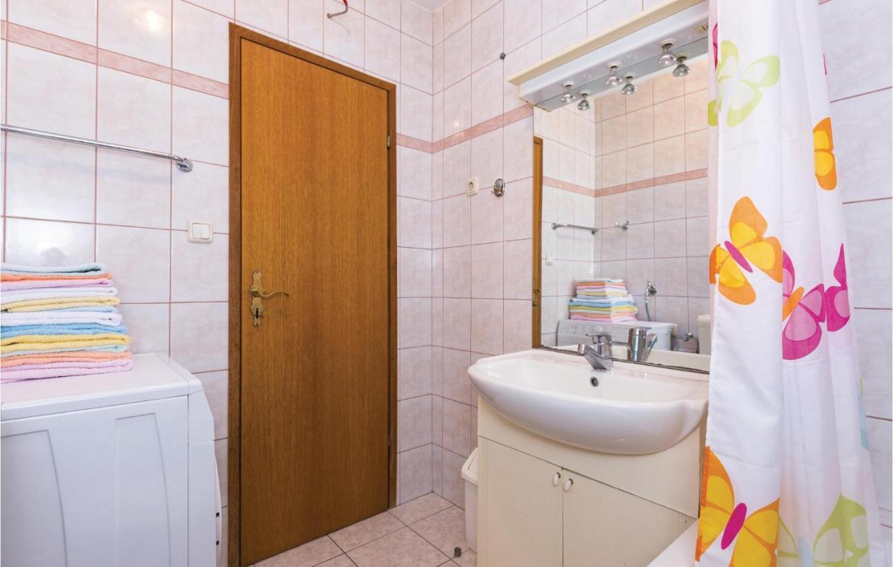 3 Bedroom Amazing Apartment In มาคาร์สกา ภายนอก รูปภาพ